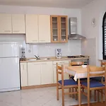 Family Friendly Seaside Kozino, Zadar - 6184 Appartement *
