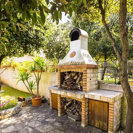 Apartman Family Friendly Seaside Apartments Kozino, Zadar - 6184