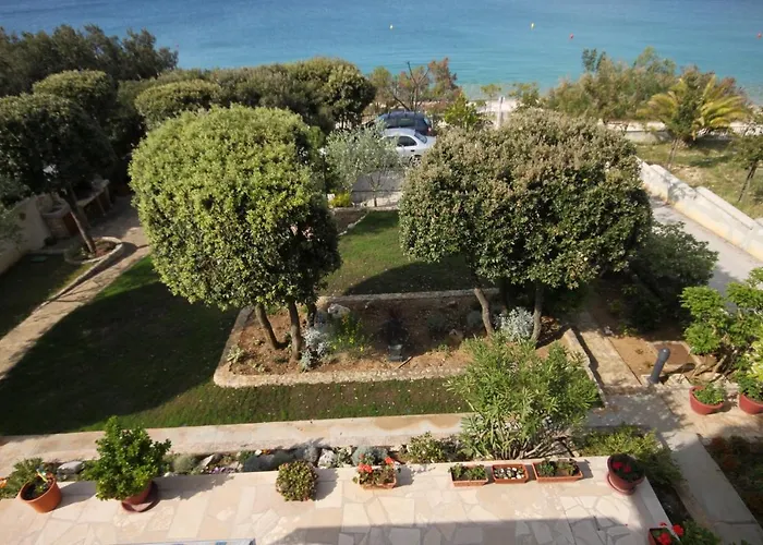 Family Friendly Seaside Apartments Kozino, Zadar - 6184 *