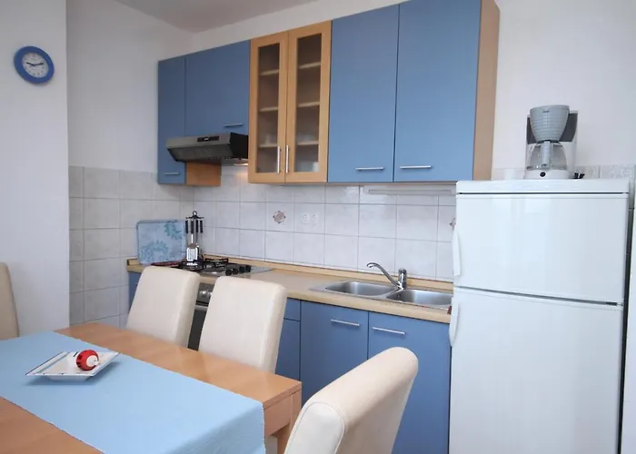 Apartman Family Friendly Seaside Apartments Kozino, Zadar - 6184 Petrcane