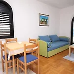 Family Friendly Seaside Kozino, Zadar - 6184 Petrčane