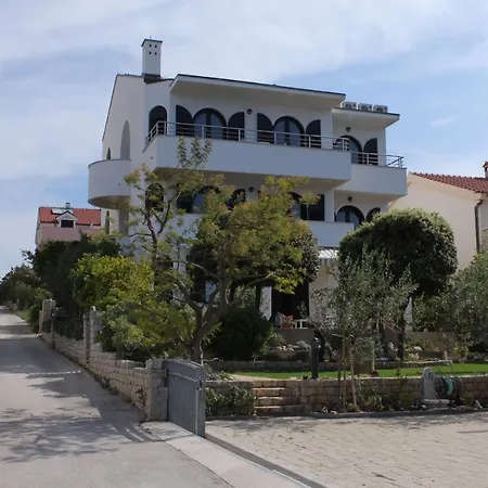 Family Friendly Seaside Kozino, Zadar - 6184 פטרצ'אנה