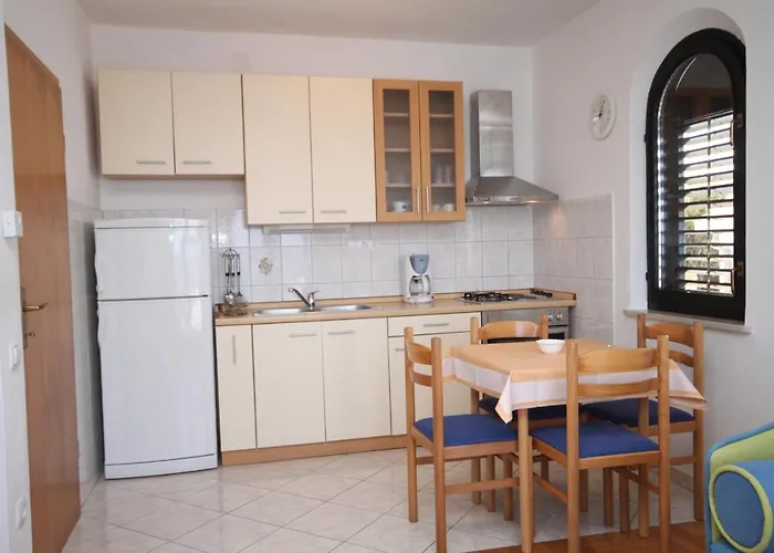Family Friendly Seaside Kozino, Zadar - 6184 Apartmán *