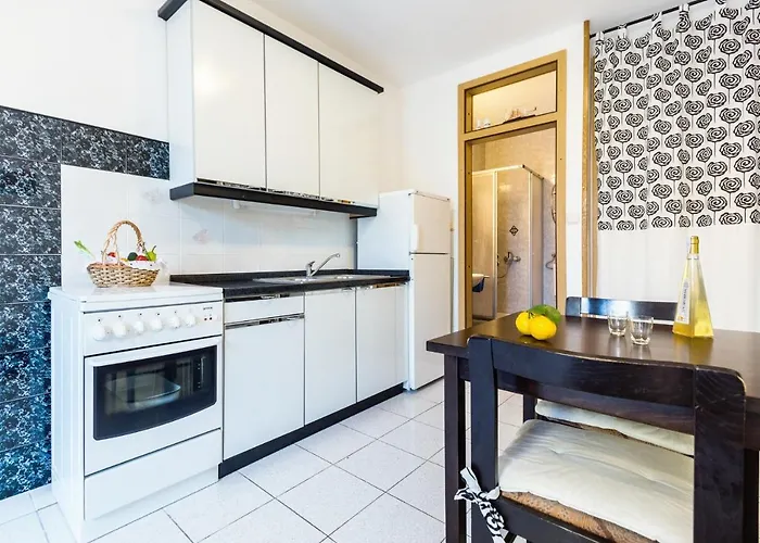 Family Friendly Seaside Kozino, Zadar - 6184 Apartmán Petrcane