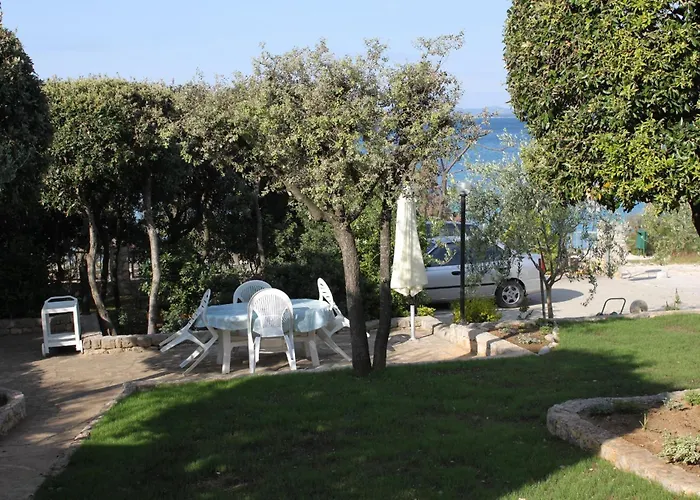 Family Friendly Seaside Kozino, Zadar - 6184 Apartmán Petrcane